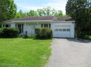 90 Blackhouse Rd, Fort Edward, NY 12828