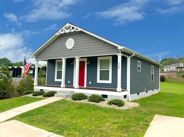 528 S Shamrock Ave, Landrum, SC 29356