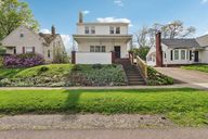 Emmons Ave-0905-001.jpg