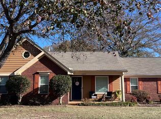 5400 Lime Tree Dr, Southaven, MS 38671