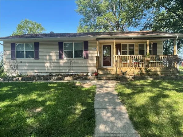 12138 Forrest Ln, Excelsior Springs, MO 64024