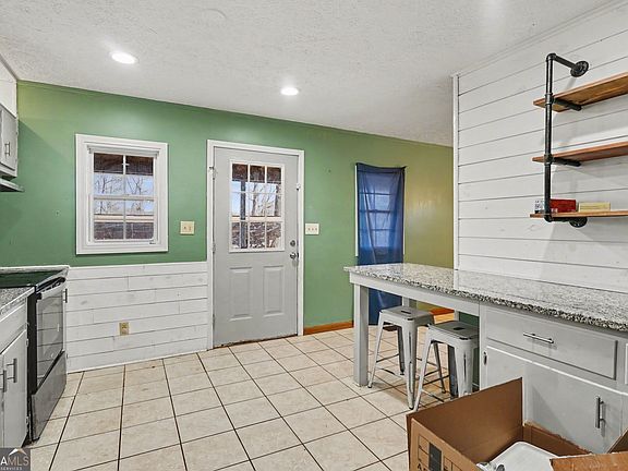 4th image of 2986 Defoor Rd