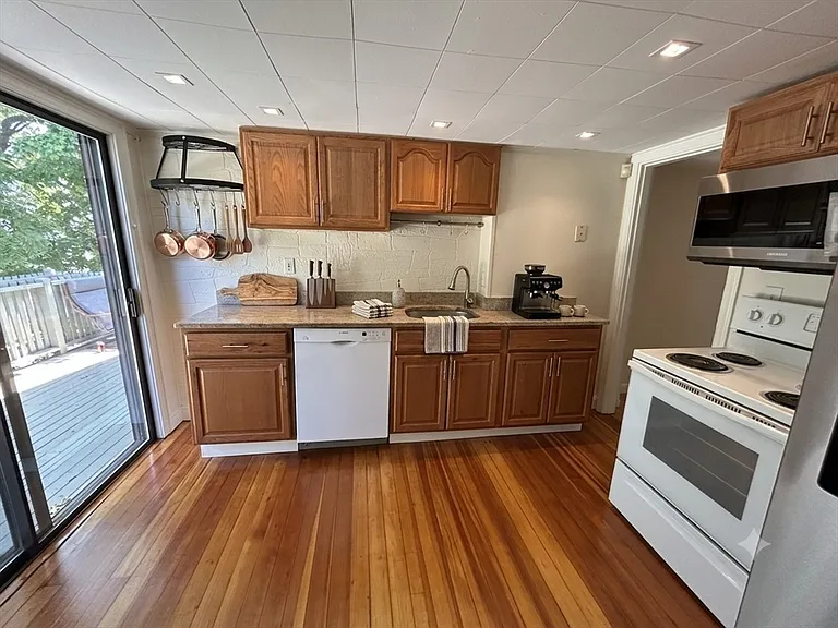 97 Court St #2 — Photo 11