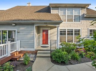 2999 Waterford Dr #17, Twinsburg, OH