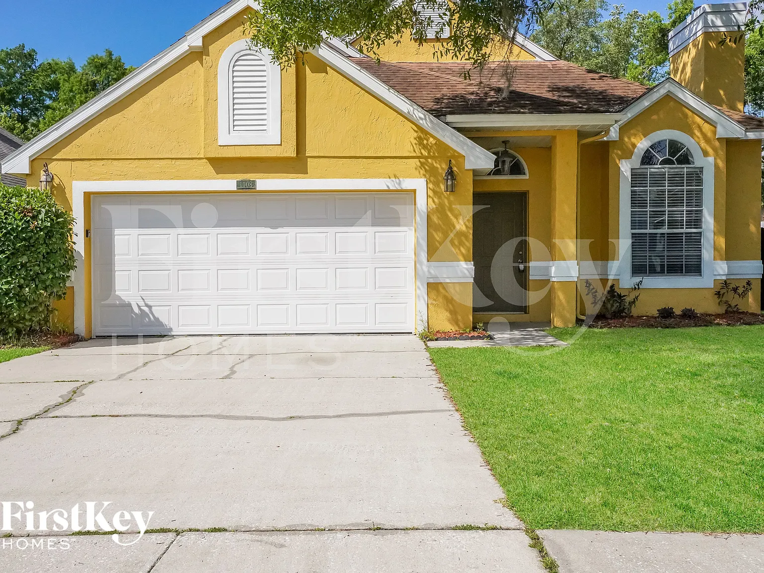 3 bed, 2.0 bath, 1323 sqft, $2,305 — Photo 1