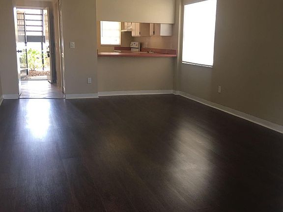 4th image of 3812 N Oak Drive M-11 Tampa Fl 33611