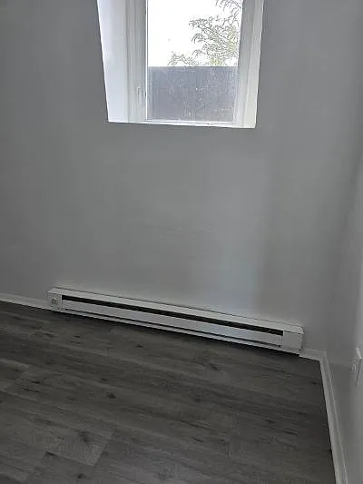 1181 Elizabeth Ave #3 — Photo 2