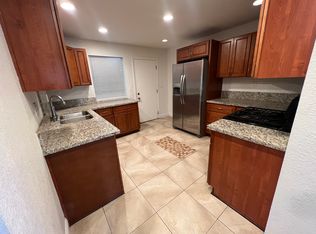 9031 Page St #B, Newcastle, CA 95658