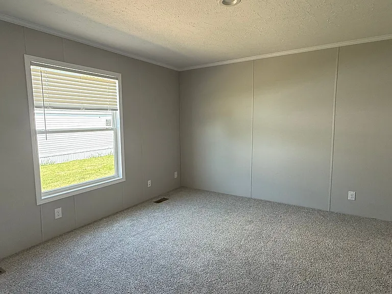 Hoosier Estates — Photo 40