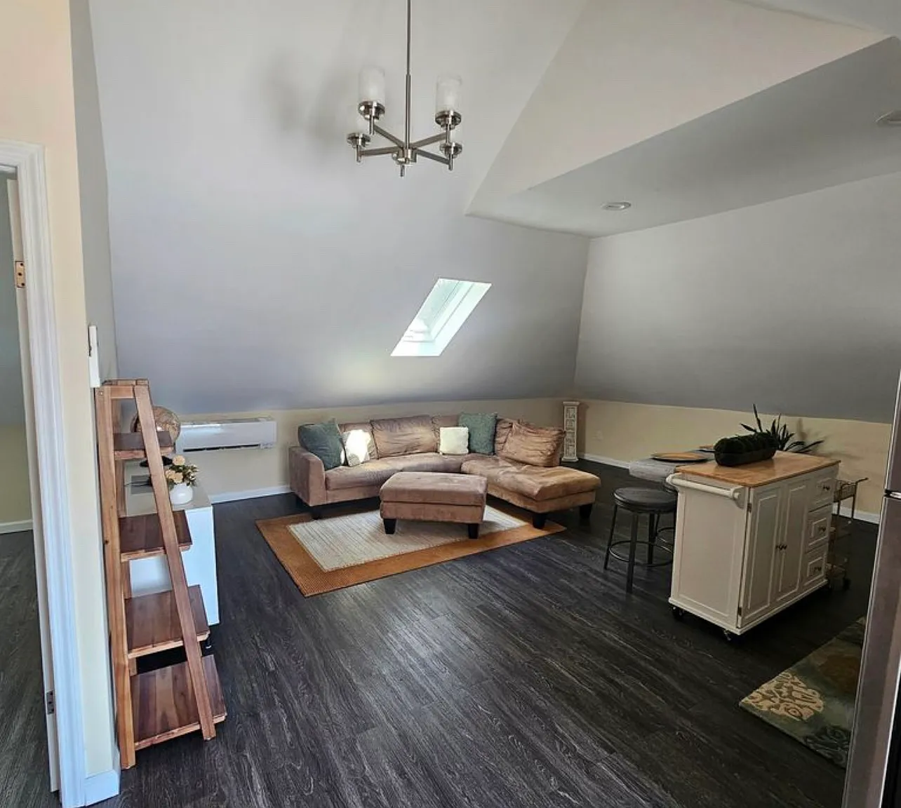 1 bed, 850 sqft, $3,000 — Photo 2