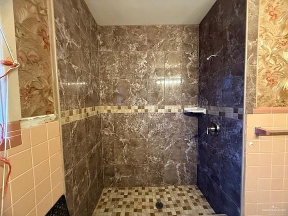 5th image of 1606 N Grant St