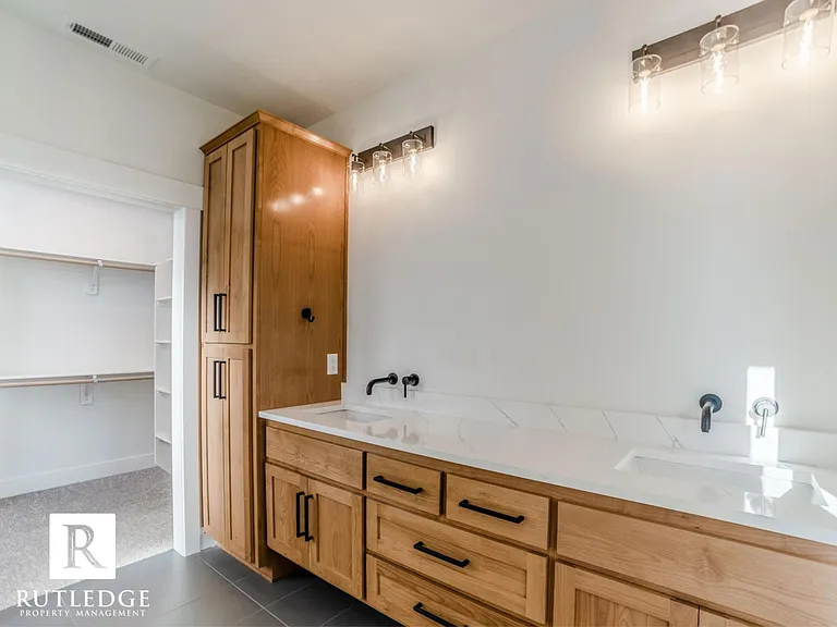 3282 Sky Way — Photo 14