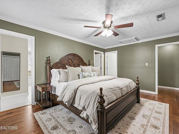 5th image of 7400 Foxglove Ln