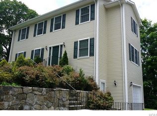 29 Ridge Rd, Croton On Hudson, NY 10520