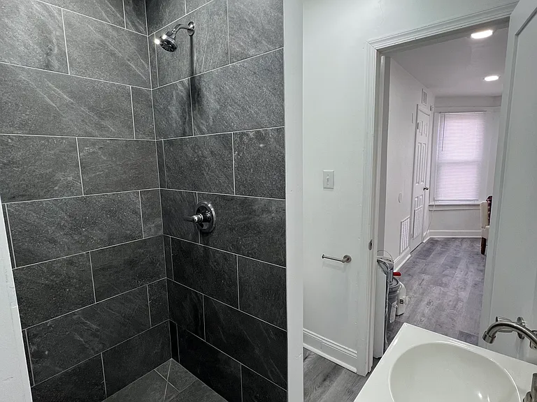 426 N 62nd St #2 — Photo 9