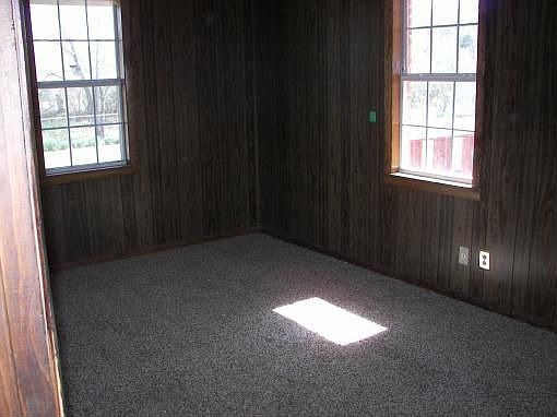 5th image of 433 Newborn St