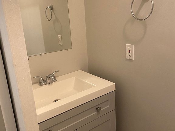 3rd image of 618 Columbus Ave #1R