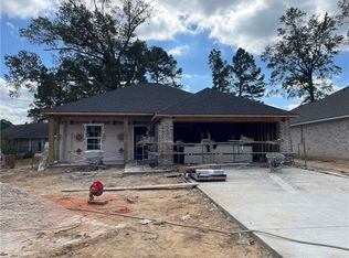 111 Hidden Oaks Ct, Natchitoches, LA 71457