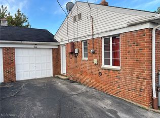 303 E 235th St, Euclid, OH 44123