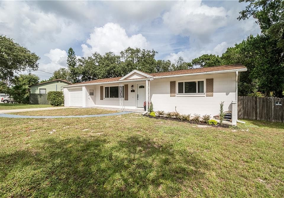 1st image of 30 Lake Dr