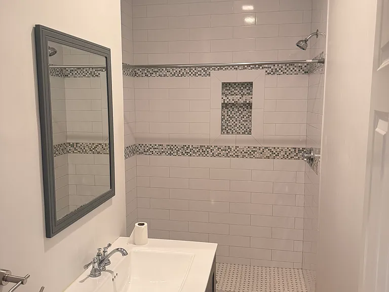 102 Pearl St — Photo 3