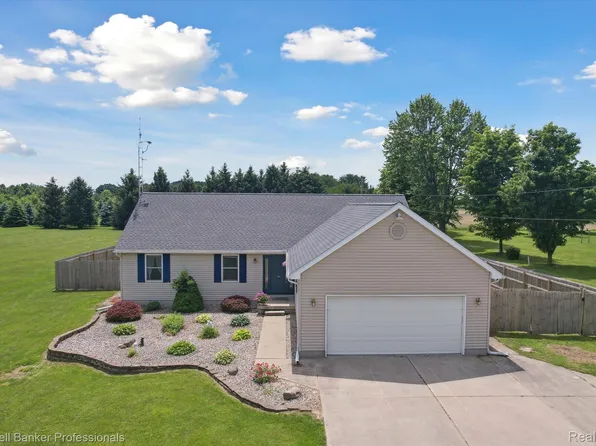 11247 W Pierson Rd, Flushing, MI 48433