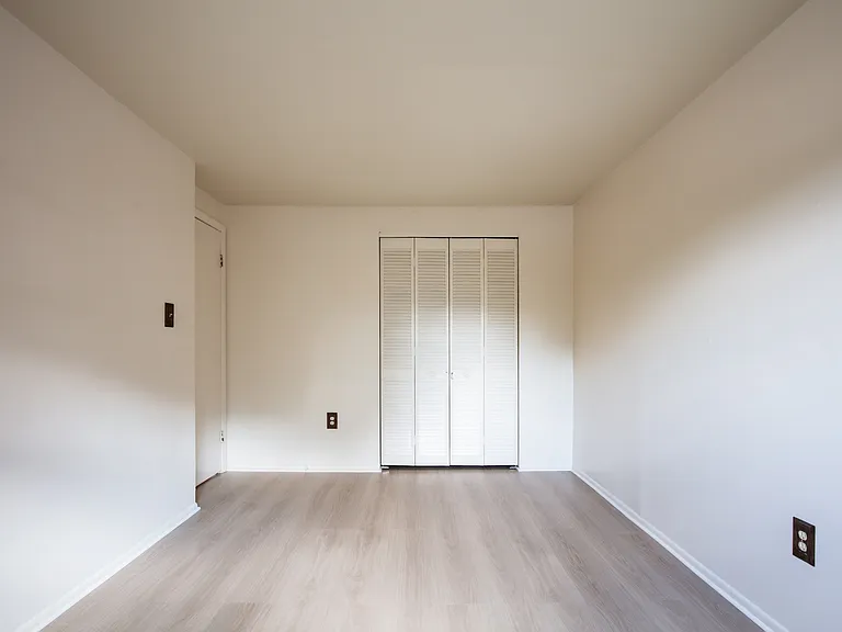 1026 Fox Run — Photo 34
