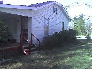 900 Circle St