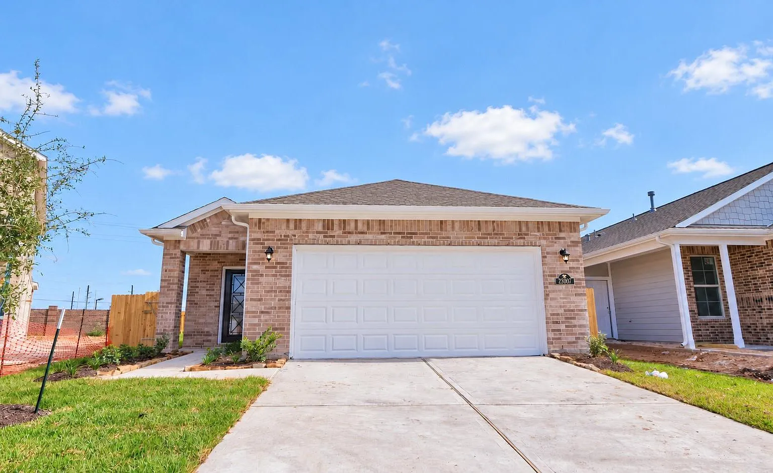 4 bed, 2.0 bath, 1602 sqft, $1,900 — Photo 1