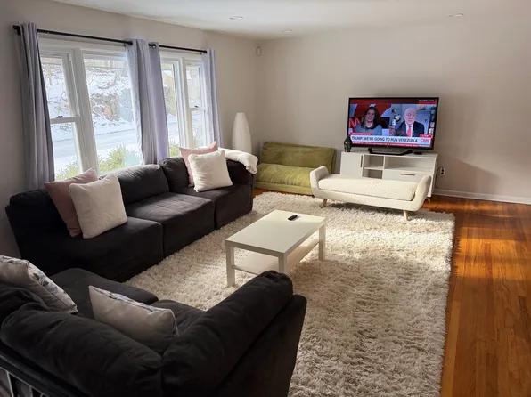 235 Douglas Rd, Chappaqua, NY 10514