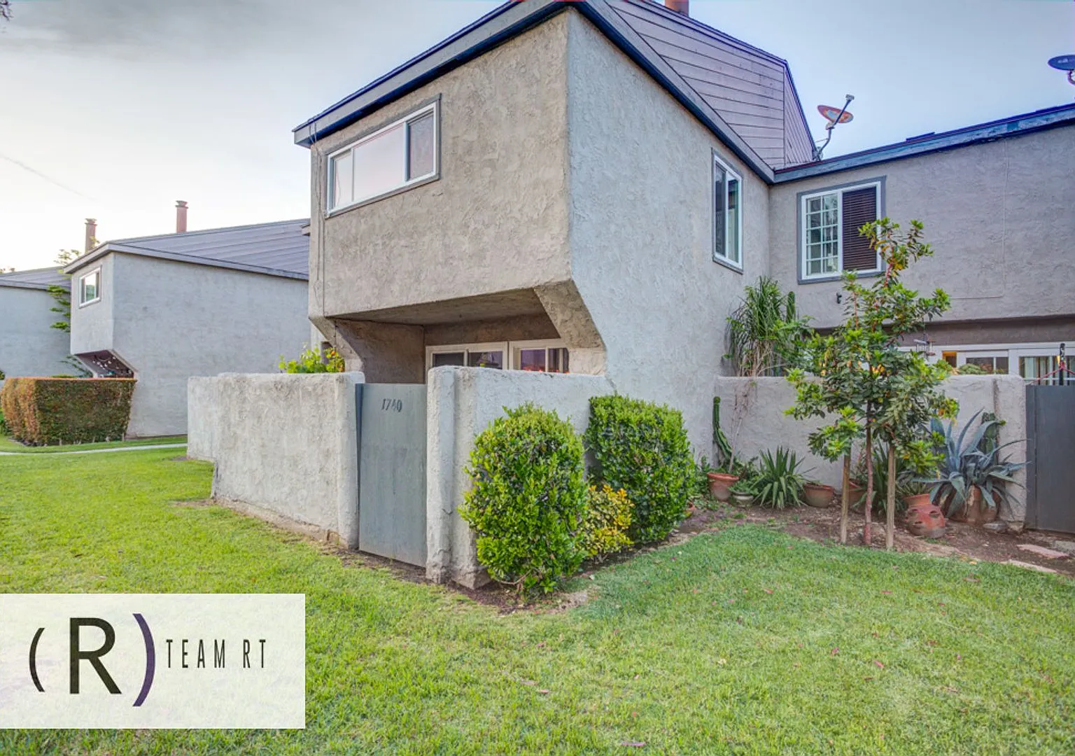 A Simple yet Elegant Looking 3 bed 1.5 bath Condominium — Photo 2