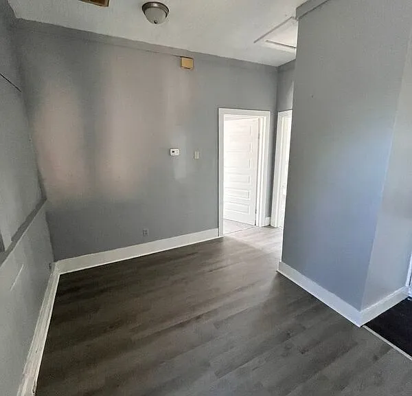 1357 Glover St — Photo 14