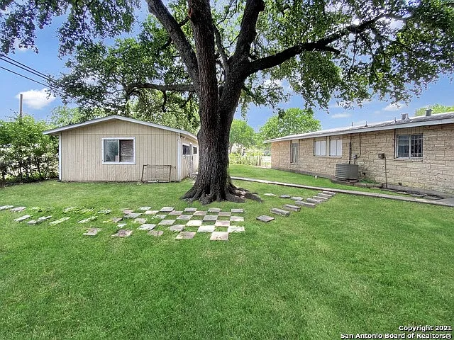 103 Englewood Dr #2 — Photo 7