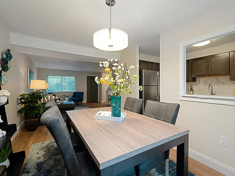 Williamsburg Estates — Photo 17
