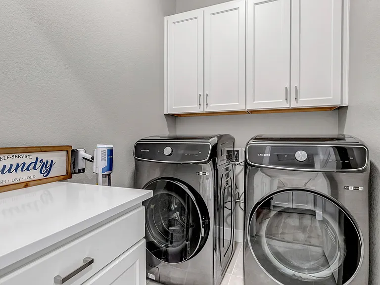 7015 Homeplace St — Photo 32