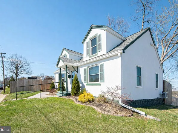 303 W 10th St, Front Royal, VA 22630