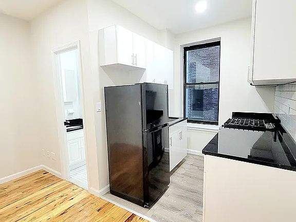 3rd image of 338 E 15th St #3Z