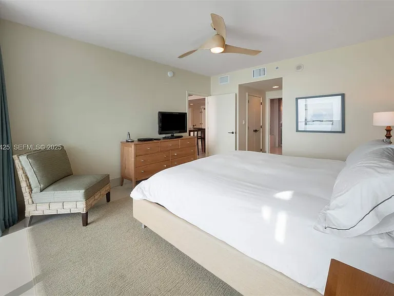 6799 Collins Ave #1603 — Photo 5