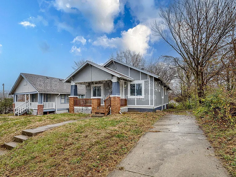 4109 Monroe Ave — Photo 4