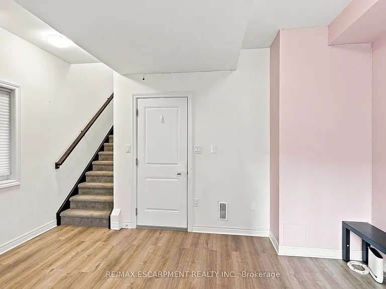 4870 Connor Dr — Photo 26