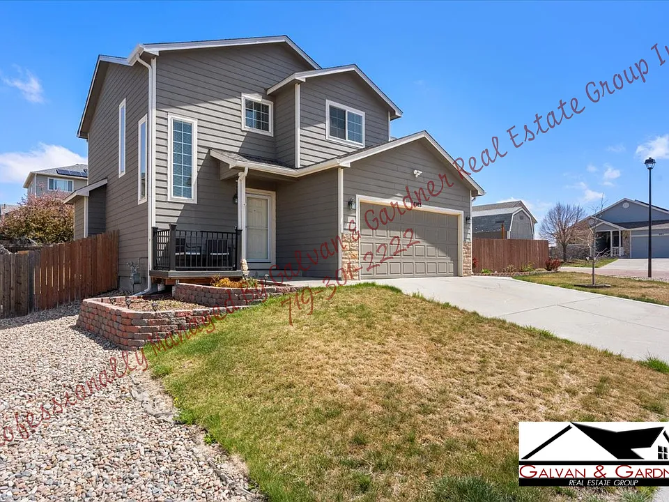 4985 Escanaba Dr