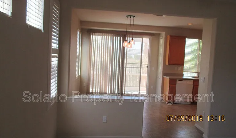 451 Edgewood Dr — Photo 13