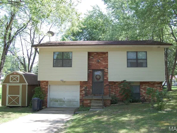 2800 W Lakeview Dr, Poplar Bluff, MO 63901