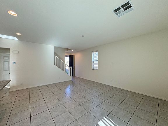 4th image of 901 Ariel Heights Ave