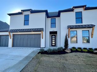 1612 W 115th St, Jenks, OK 74037
