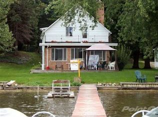 7860 Base Lake Dr, Dexter, MI 48130