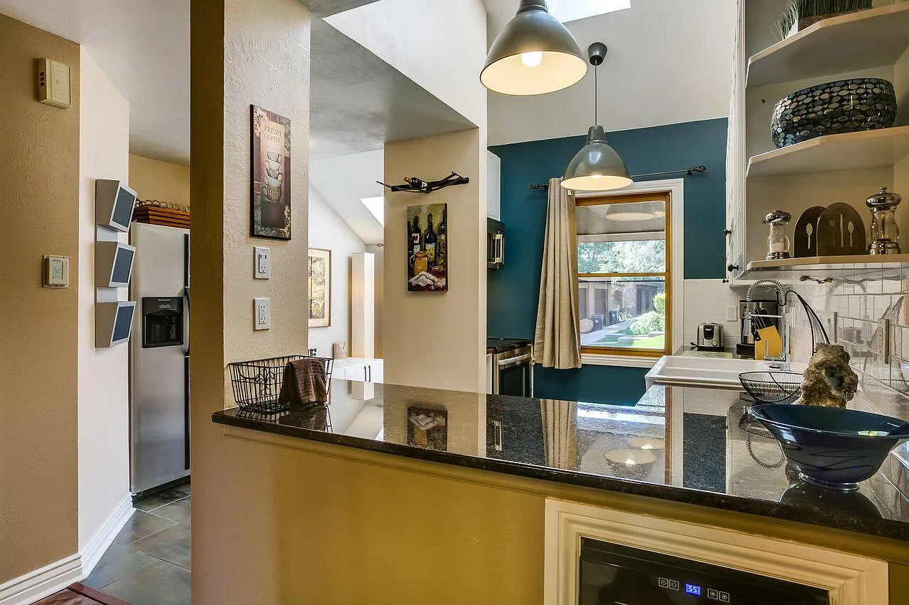 Bell Dr, Boulder — Photo 3