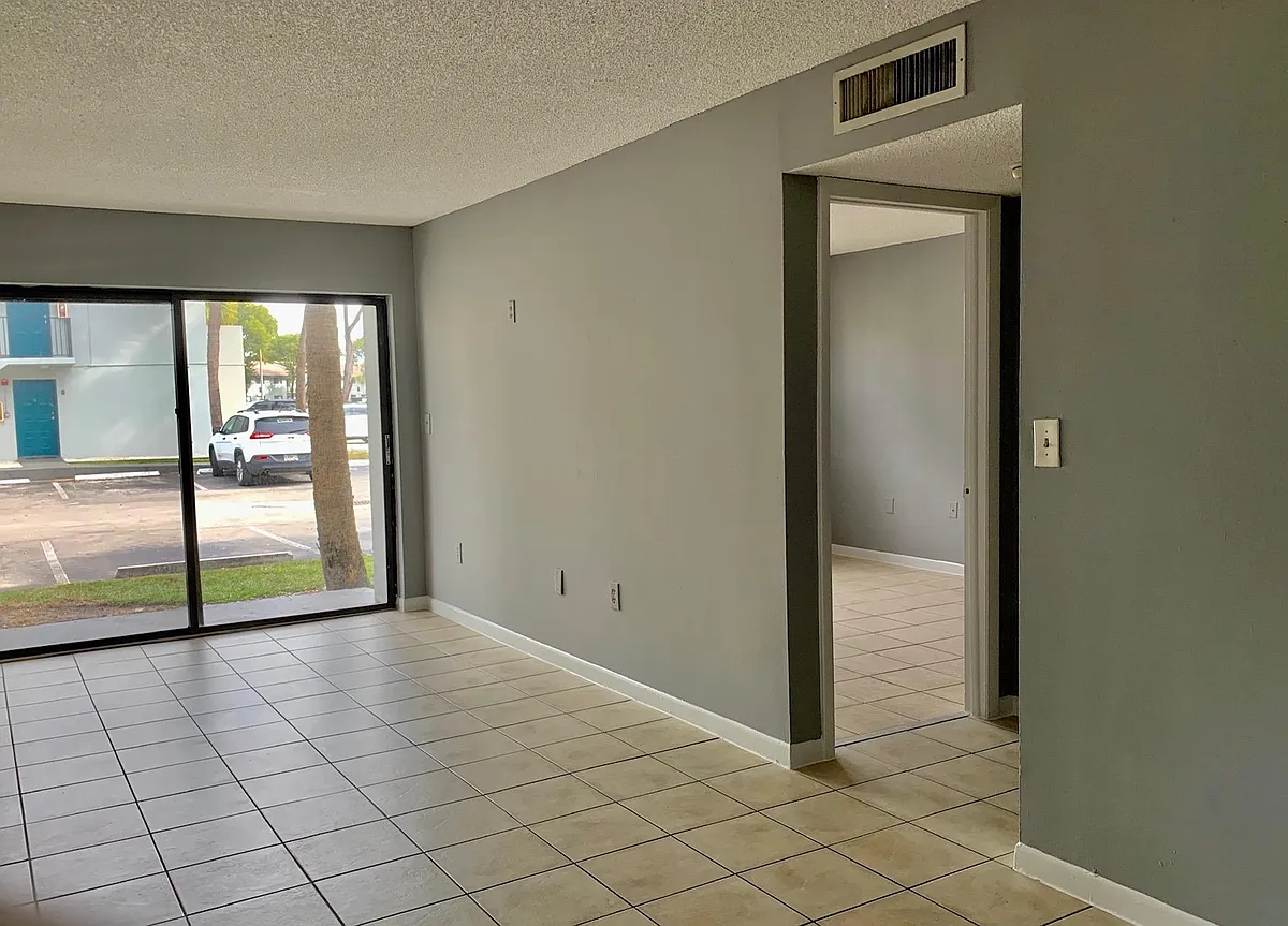 Building Photo - 7175 NW 179th St #101