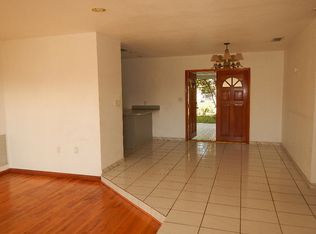 10431 SW 49th St, Miami, FL 33165