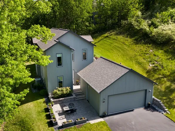 50 Brook Hl, Glen Arbor, MI 49636
